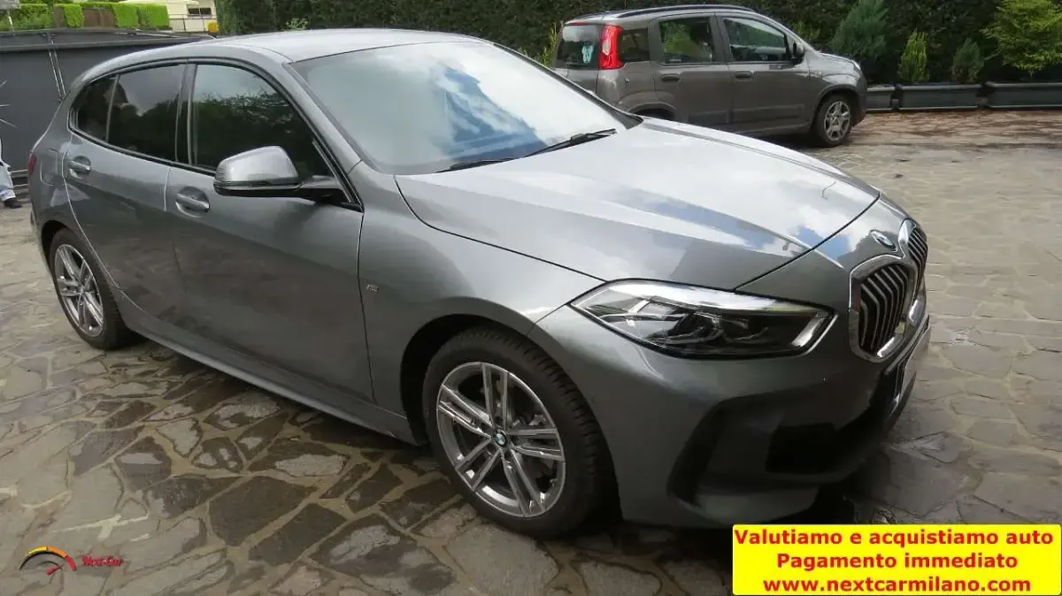 Käytetty BMW 118 M Sport 136 HP (100 kW) 2024 Harmaa Viistoperä