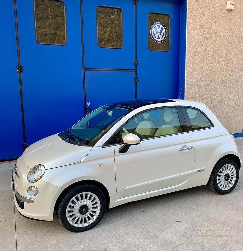 Usata Fiat 500 Lounge 101 CV (74 kW) 2012 Bianco perlato Utilitaria
