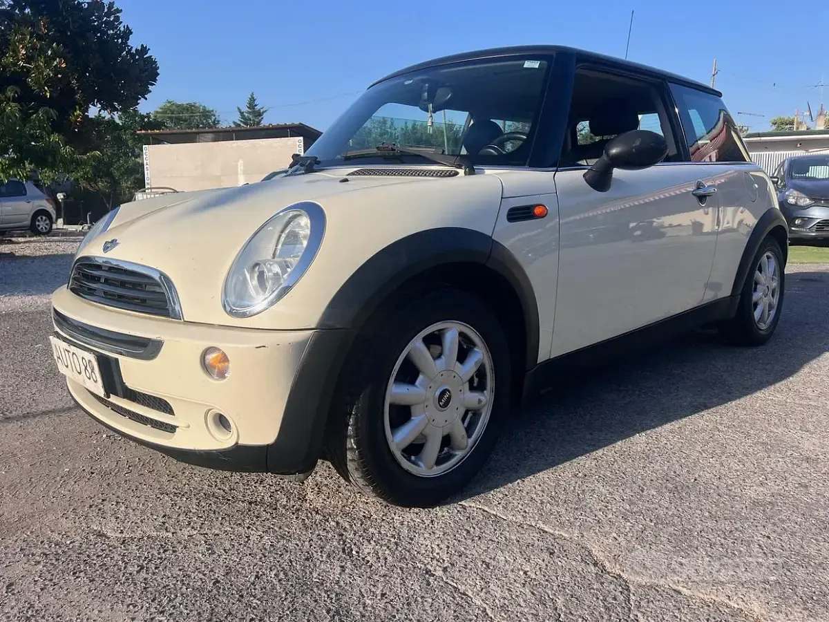 Usata Mini ONE 90 CV (66 kW) 2006 Utilitaria