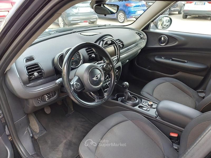 Begagnad Mini One Clubman 116 HK (85 kW) 2018 Svart Kombi