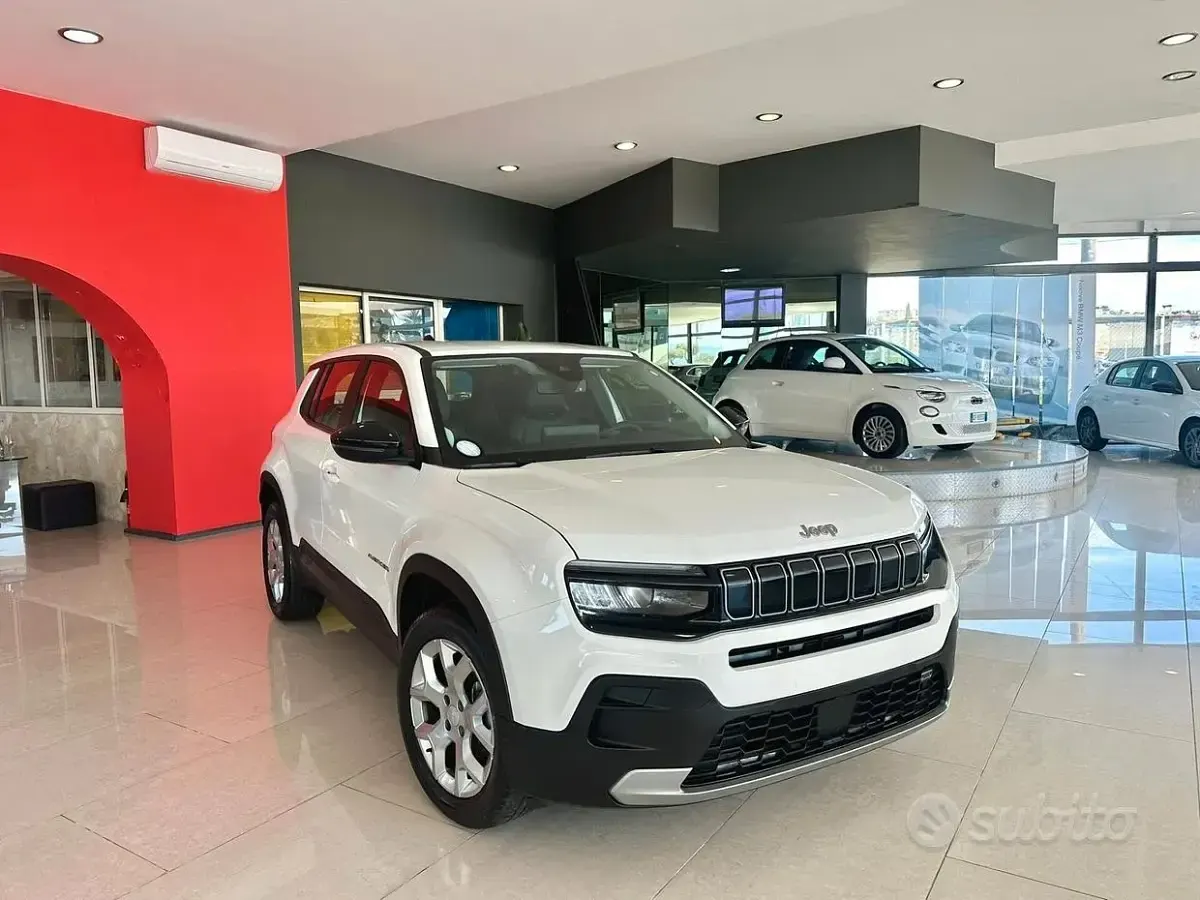 Usata Jeep Avenger Altitude 101 CV (74 kW) 2024 Bianco SUV
