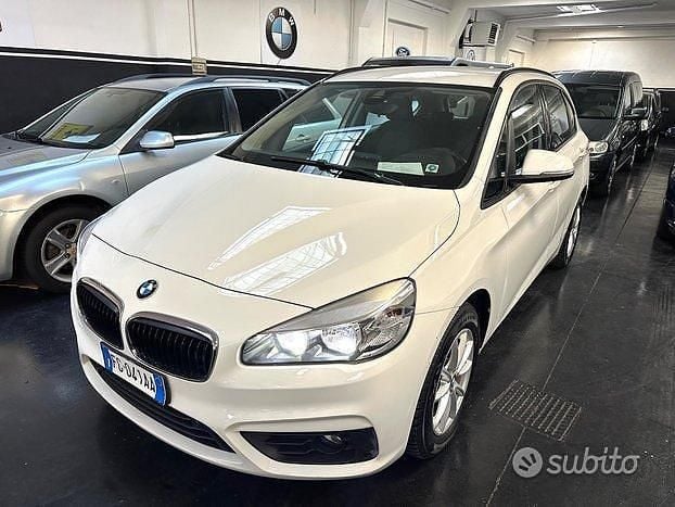 Bianco Usata 2016 BMW 216 Active Tourer Sport Line Monovolume | 10.490 € (Super prezzo) - Immagine 1/4