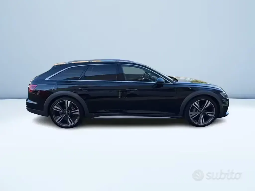 Usata Audi A6 Allroad Comfort 286 CV (210 kW) 2023 Nero metallizzato Station wagon
