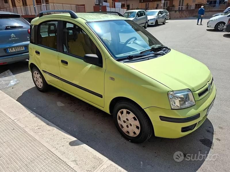 Usata Fiat Panda Active 59 CV (43 kW) 2006 Giallo Utilitaria