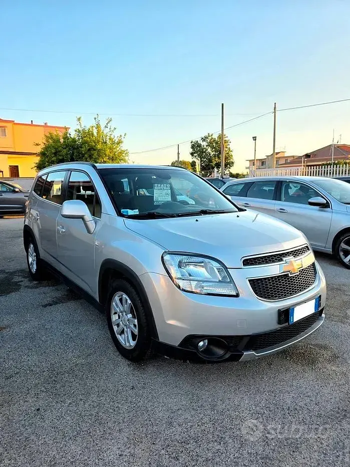 Usata Chevrolet Orlando LTZ 163 CV (119 kW) 2012 Grigio Monovolume