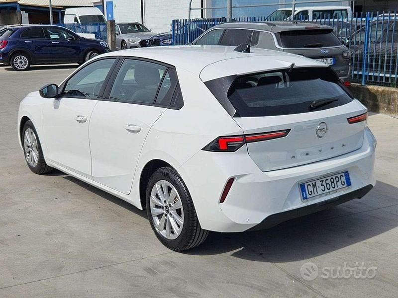 Gebraucht Opel Astra Edition 131 PS (96 kW) 2023 Weiß Limousine