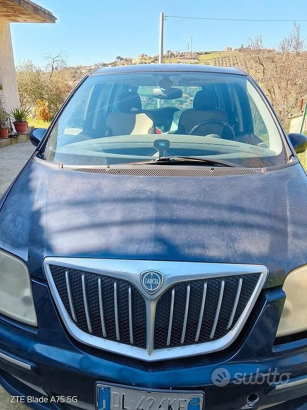 Usata Lancia Phedra 120 CV (88 kW) 2009 Blu Monovolume