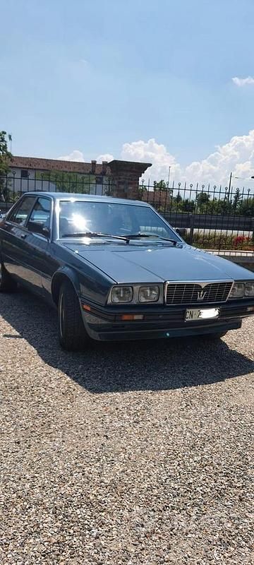 Usata Maserati Biturbo 203 CV (149 kW) 1989 Blu Berlina