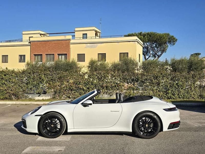 Usata Porsche 911 Carrera Cabriolet 385 CV (283 kW) 2020 Bianco Cabrio