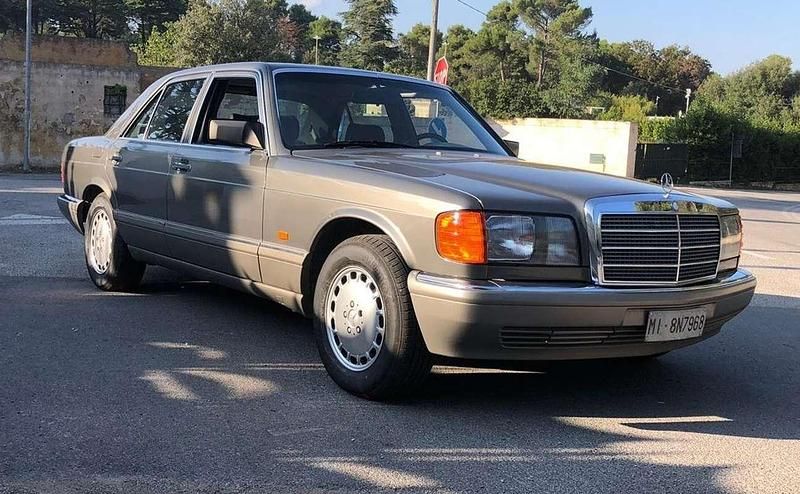 Usata Mercedes 300 SE 188 CV (138 kW) 1991 Grigio Berlina