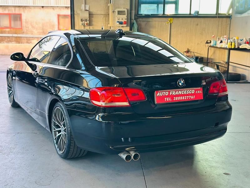 Usata BMW 320 M Sport 184 CV (135 kW) 2011 Nero Coupé