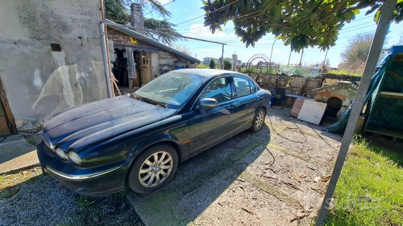Usata Jaguar X-type 2002 Blu Berlina