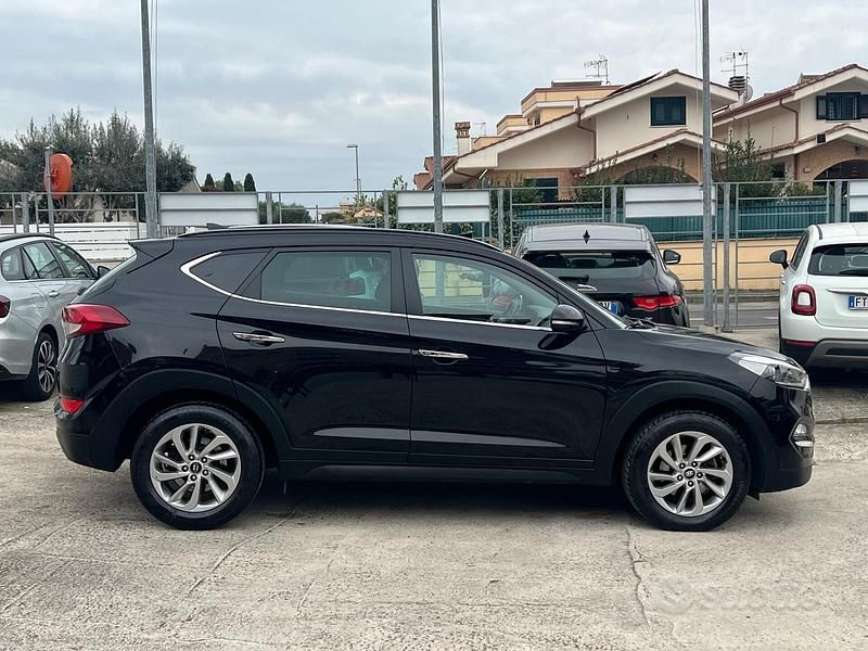Usata Hyundai Tucson Xpossible 115 CV (84 kW) 2016 Nero SUV