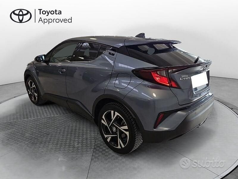Usata Toyota C-HR Trend 122 CV (89 kW) 2022 Grigio SUV