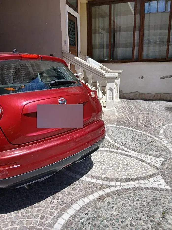 Usata Nissan Juke 110 CV (80 kW) 2011 Rosso SUV