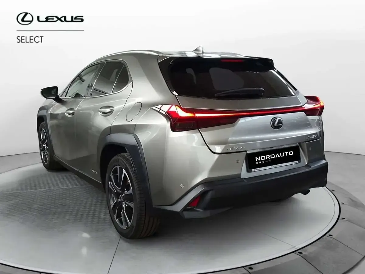 Usata Lexus UX 184 CV (135 kW) 2020 Grigio SUV