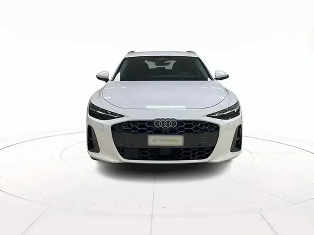 Usata Audi A6 Advanced 204 CV (150 kW) 2025 Vari colori pastello Station wagon