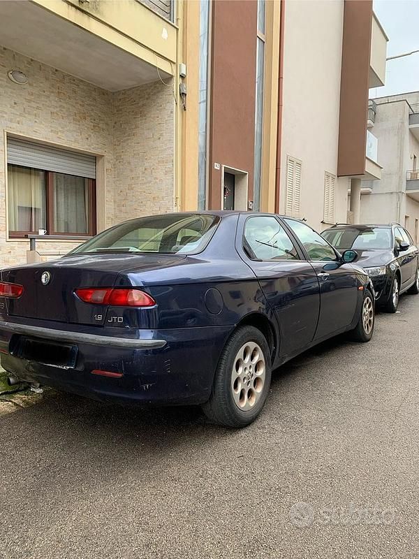 Usata Alfa Romeo 156 Distinctive 2000 Blu Berlina