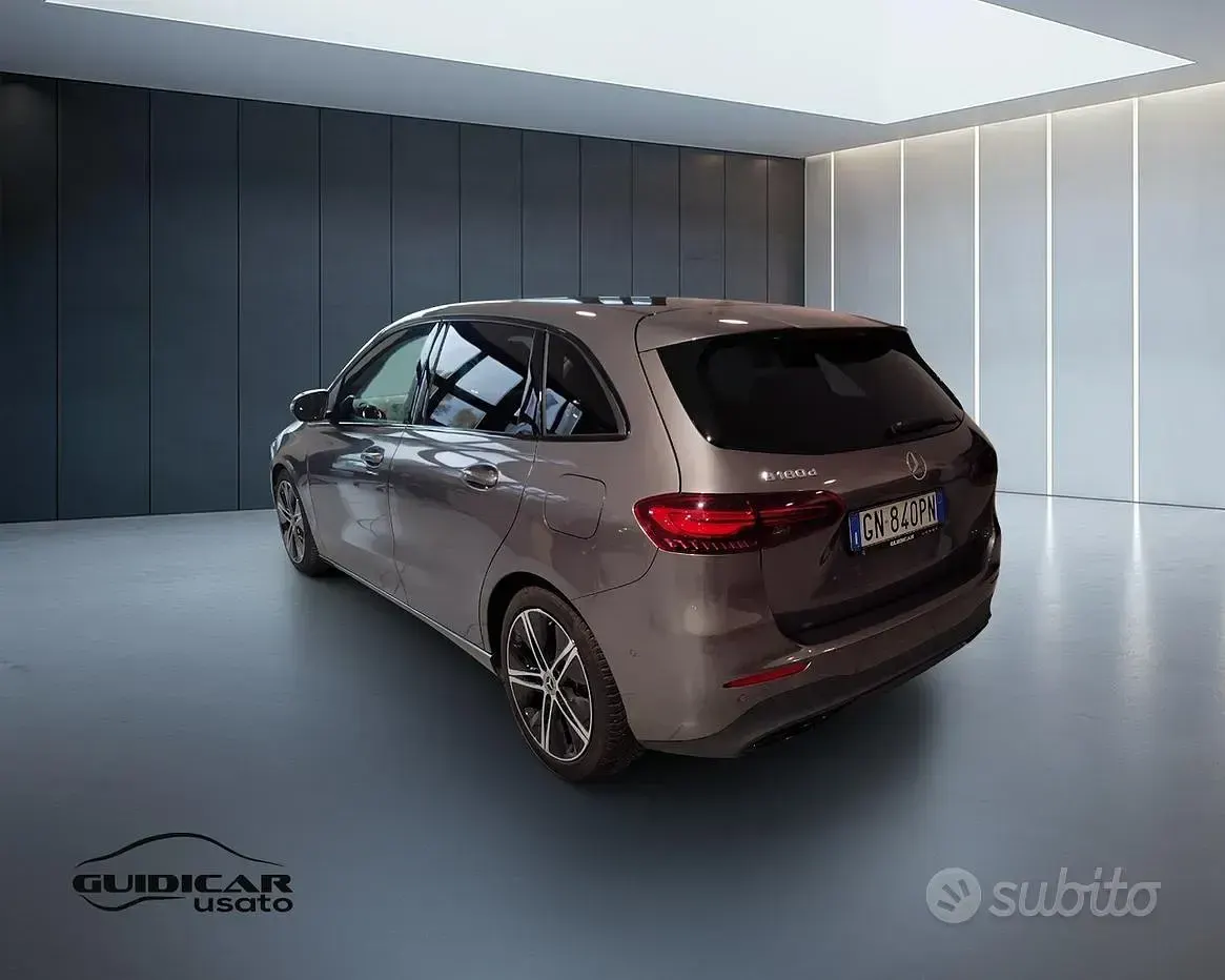 Usata Mercedes B180 Advanced 116 CV (85 kW) 2023 Grigio Utilitaria