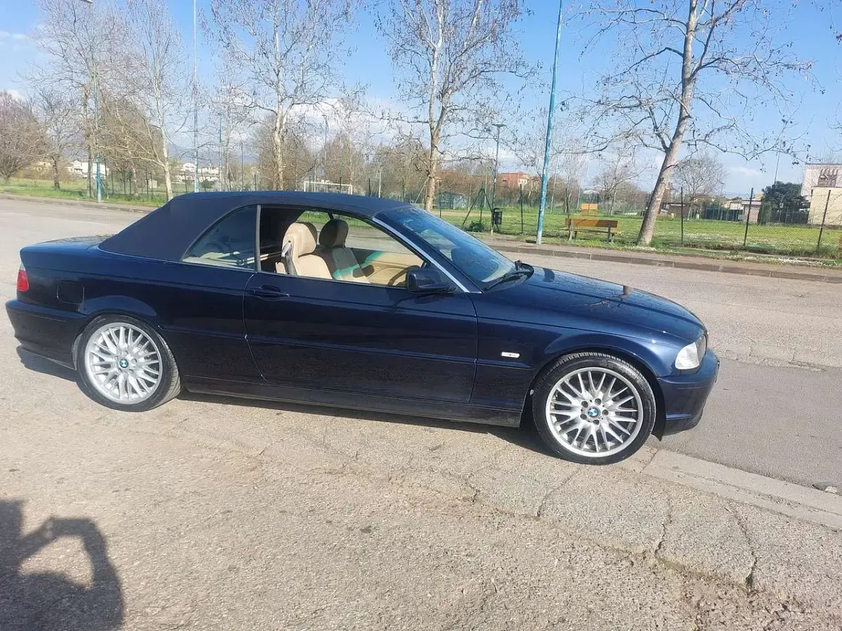 Usata BMW 325 Cabriolet 192 CV (141 kW) 2002 Blu/azzurro Cabrio