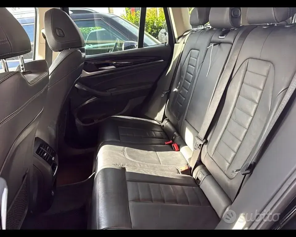 Usata BMW X3 Luxury Line 265 CV (194 kW) 2020 Grigio metallizzato scuro SUV