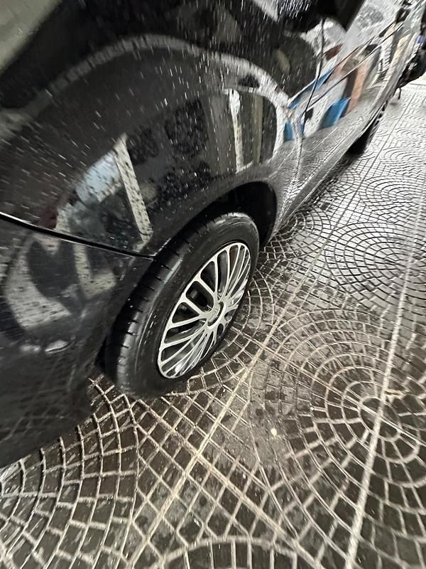 Usata Ford Fiesta Titanium 82 CV (60 kW) 2010 Nero Berlina