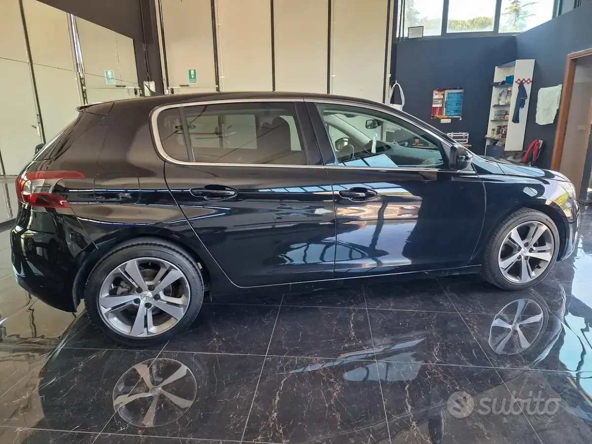 Usata Peugeot 308 GT-line 131 CV (96 kW) 2018 Nero Berlina