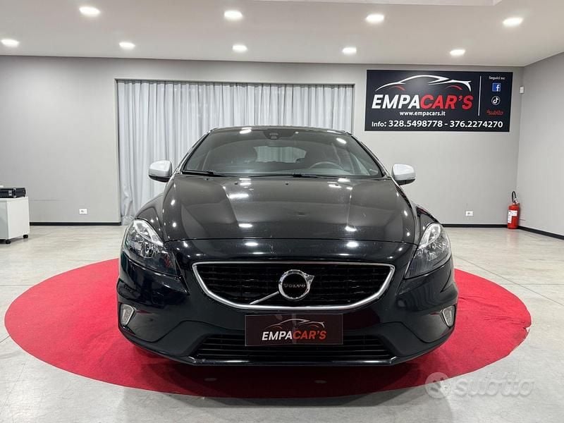 Usata Volvo V40 R-Design 150 CV (110 kW) 2017 Nero Berlina
