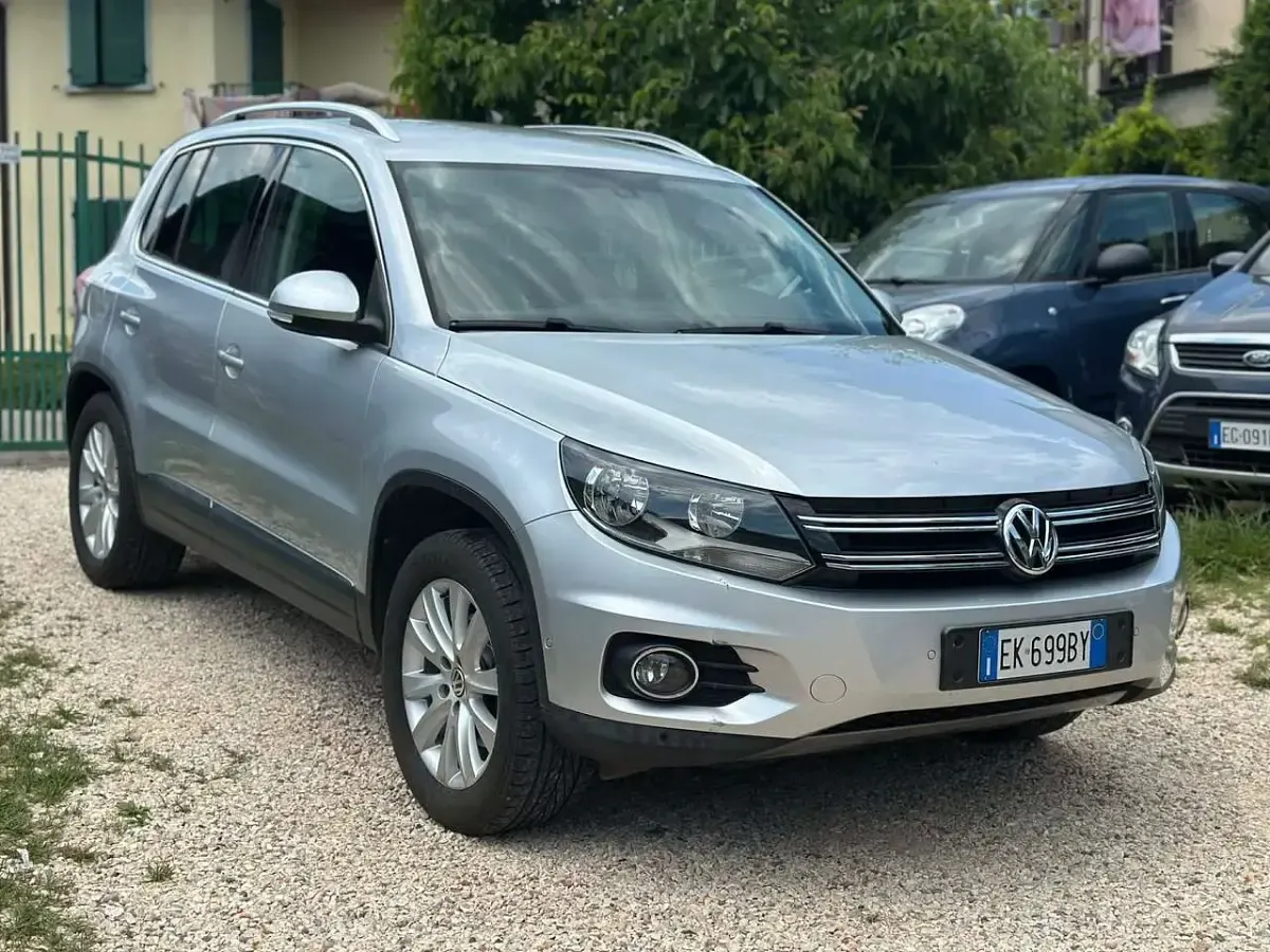 Usata VW Tiguan Sportline 140 CV (102 kW) 2011 Argento SUV
