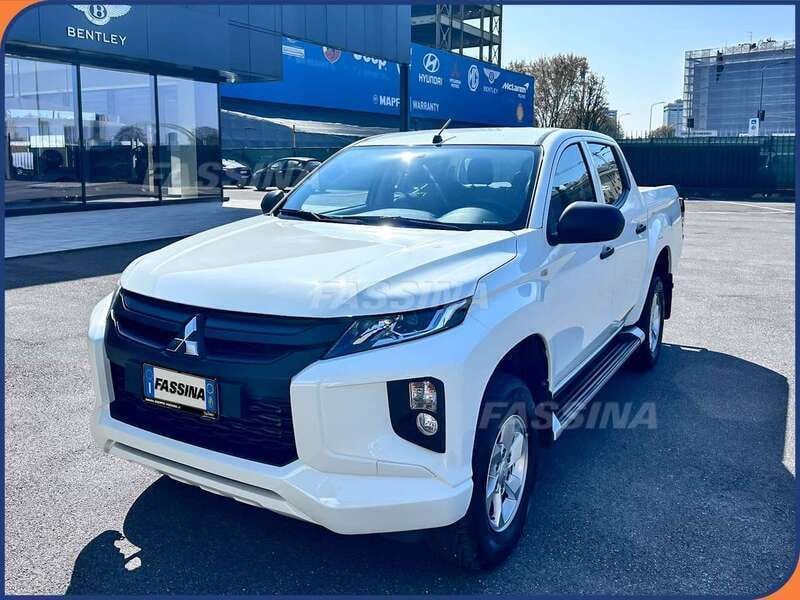 Usata Mitsubishi L200 Invite 150 CV (110 kW) 2022 Bianco Pick-up