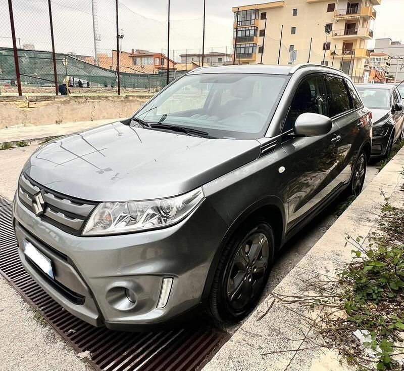 Usata Suzuki Vitara Cool 120 CV (88 kW) 2016 Grigio SUV
