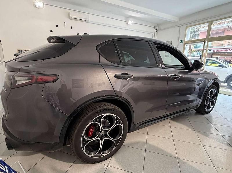 Usata Alfa Romeo Stelvio Veloce 209 CV (153 kW) 2024 Grigio SUV