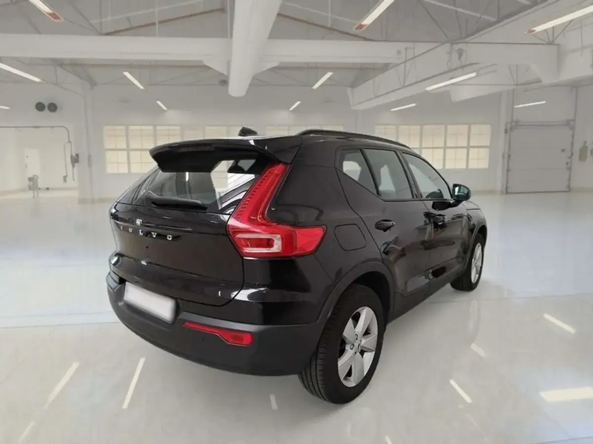 Usata Volvo XC40 Business Edition 150 CV (110 kW) 2019 Nero SUV