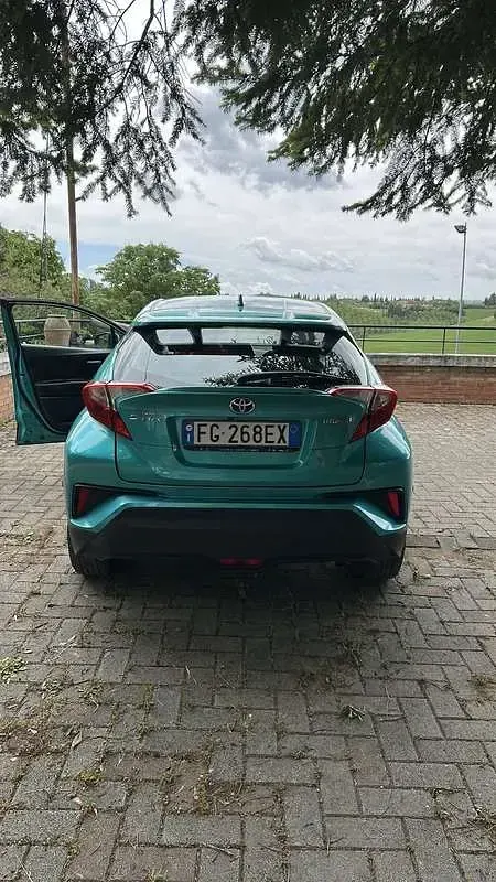 Usata Toyota C-HR Active 98 CV (72 kW) 2017 SUV