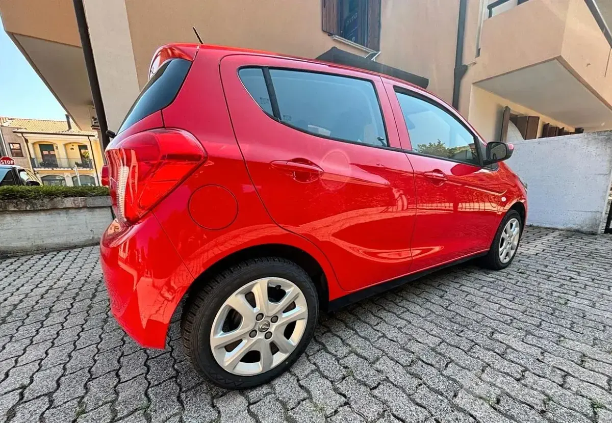 Usata Opel Karl 75 CV (55 kW) 2016 Rosso Utilitaria