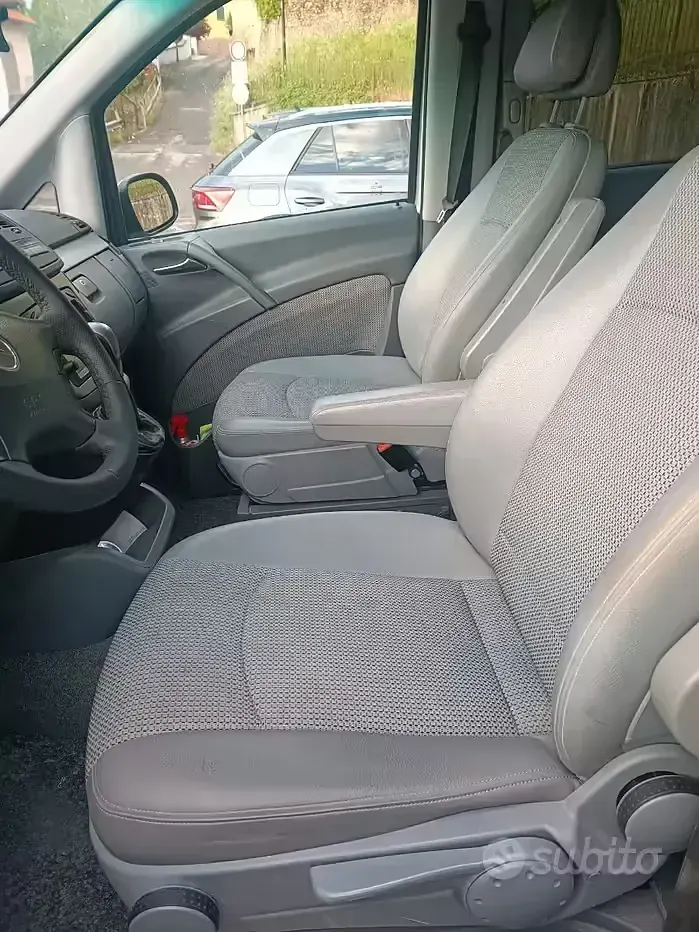 Usata Mercedes Viano 150 CV (110 kW) 2006 Grigio Monovolume