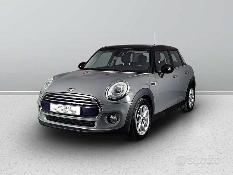 Grigio Usata 2017 Mini Cooper Due volumi | 13.900 € (Buon prezzo) - Immagine 1/4