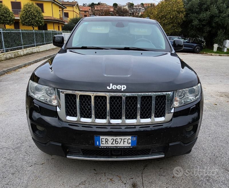 Usata Jeep Grand Cherokee Overland 241 CV (177 kW) 2013 Nero SUV
