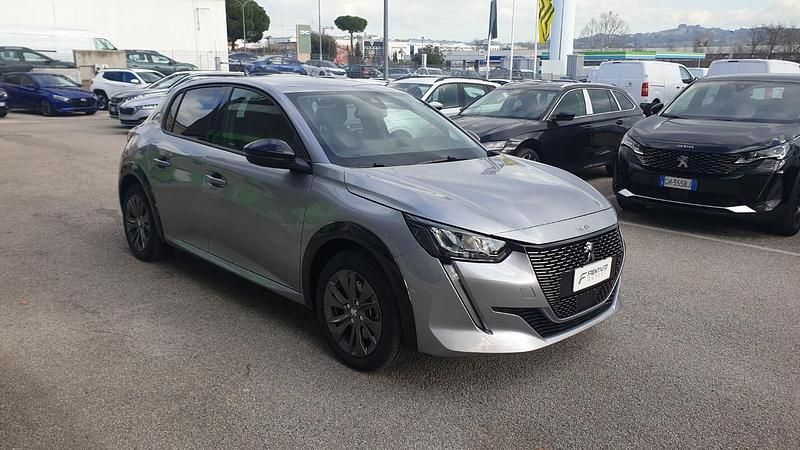 Usata Peugeot e-208 Allure 56 kW (77 CV) 2022 Grigio Utilitaria