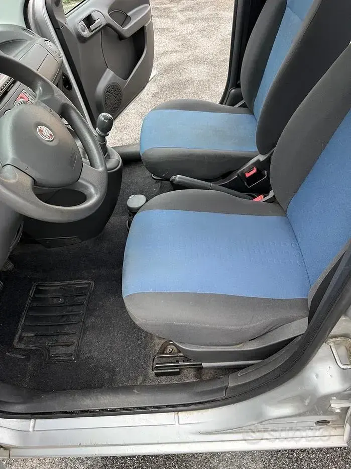 Usata Fiat Panda Dynamic 69 CV (50 kW) 2011 Grigio Utilitaria