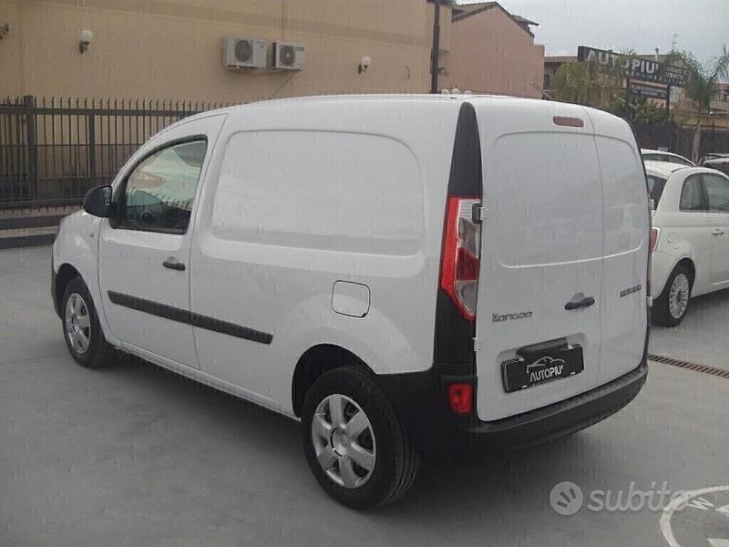 Usata Renault Kangoo 75 CV (55 kW) 2015 Bianco Monovolume