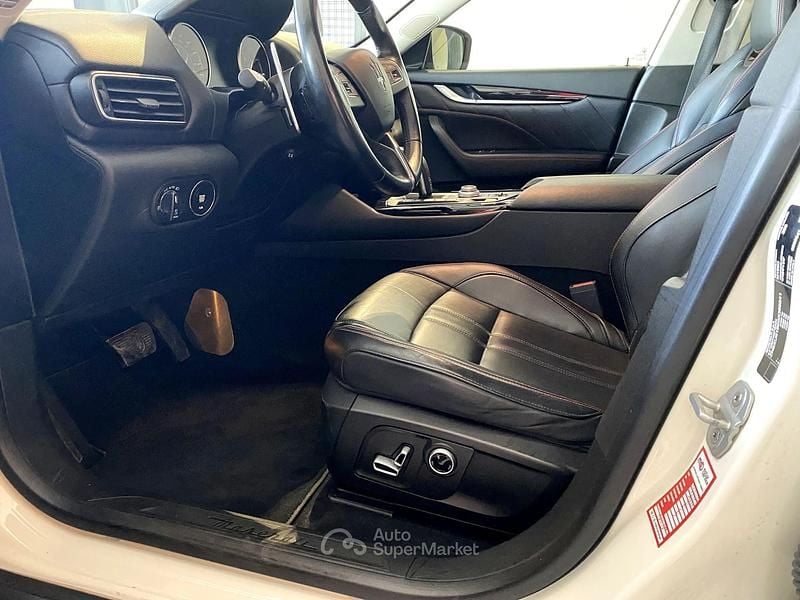 Usata Maserati Levante GranLusso 349 CV (256 kW) 2020 Bianco SUV