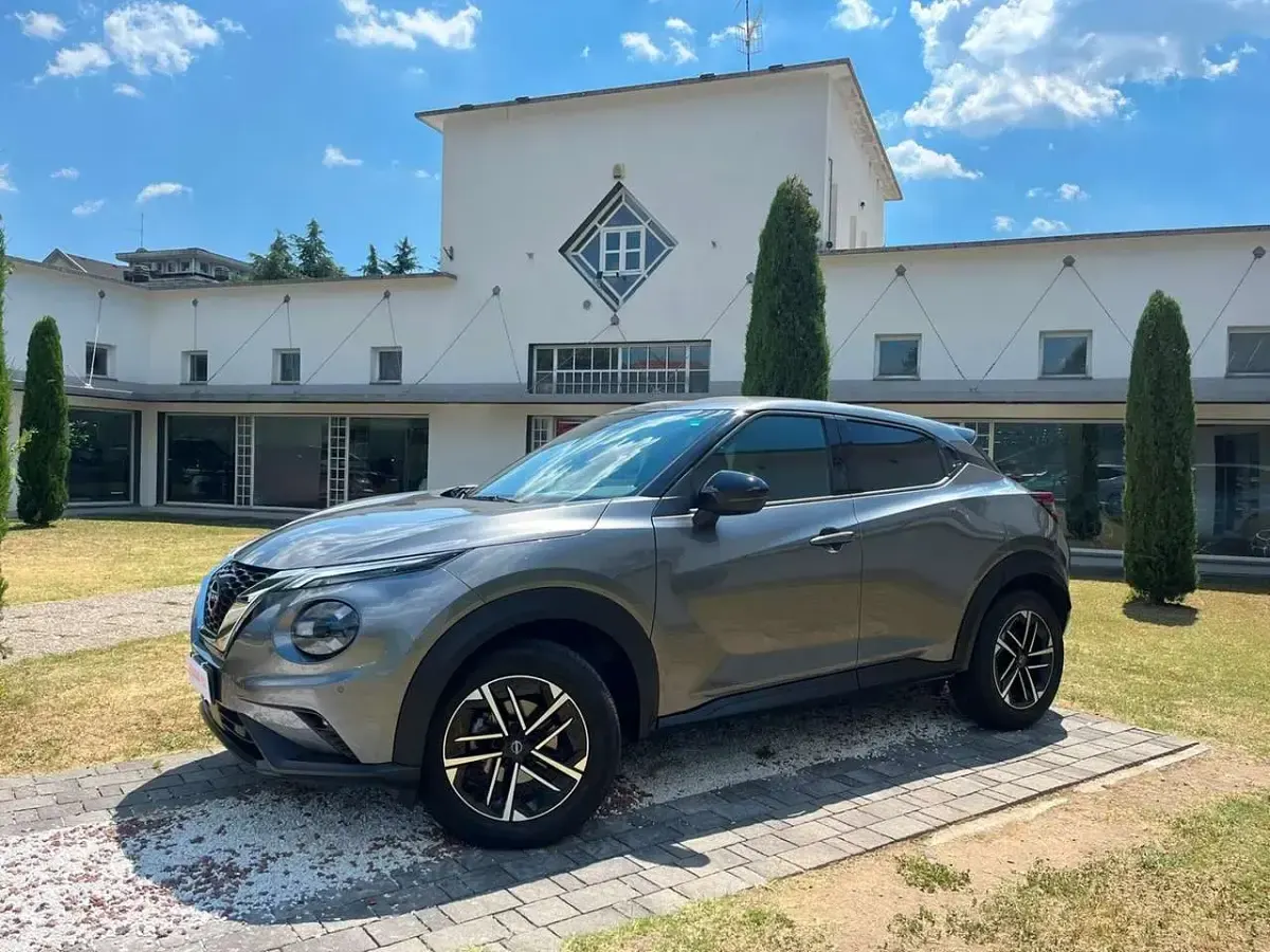Usata Nissan Juke N-Connecta 114 CV (83 kW) 2025 Dark metal grey SUV