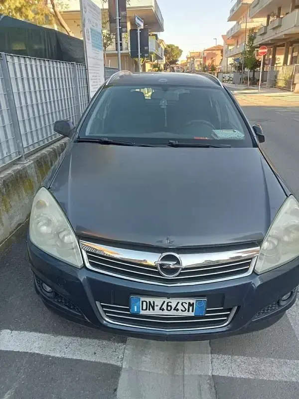 Usata Opel Astra Cosmo 101 CV (74 kW) 2008 Station wagon