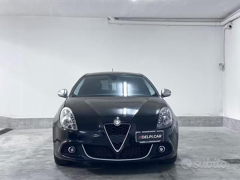 Usata Alfa Romeo Giulietta Business 120 CV (88 kW) 2019 Nero Utilitaria