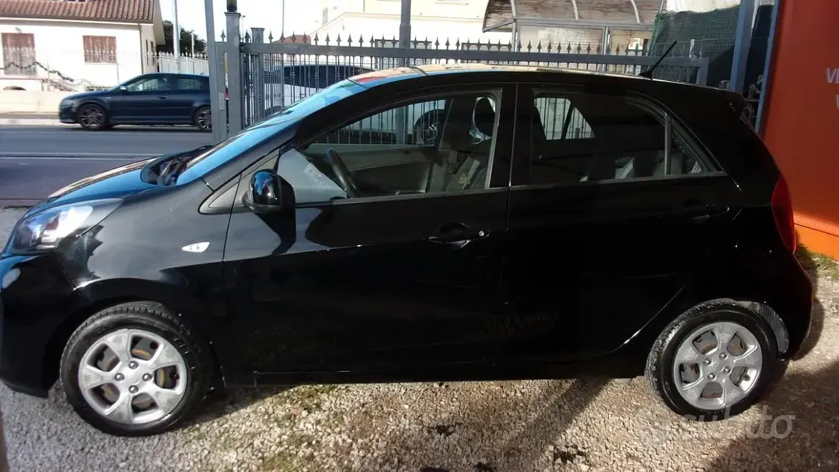Usata Kia Picanto 67 CV (49 kW) 2016 Nero Utilitaria