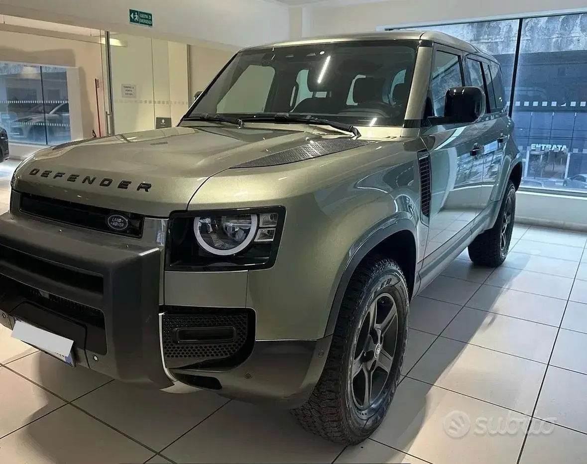 Usata Land Rover Defender SE 200 CV (147 kW) 2020 Verde SUV