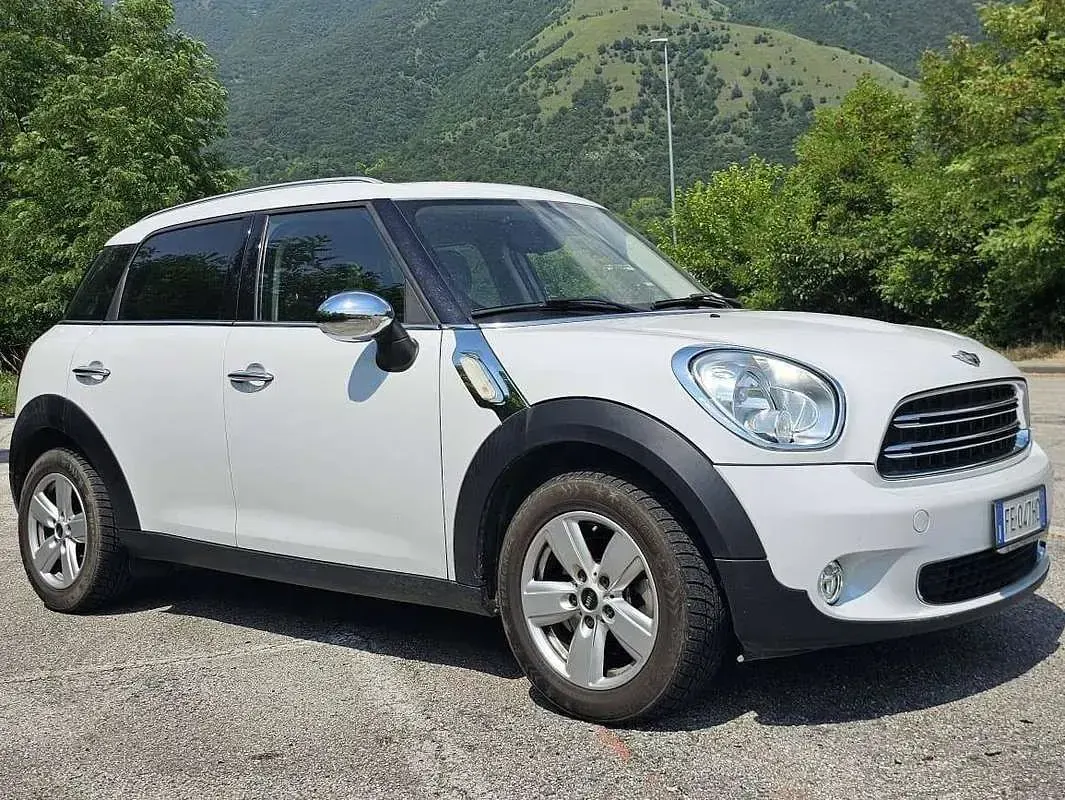 Usata Mini One D Countryman Business 90 CV (66 kW) 2016 Bianco SUV