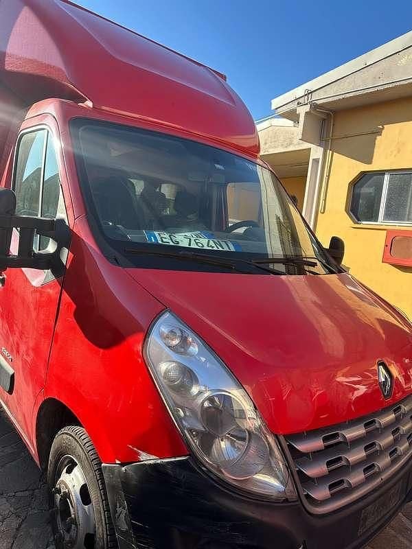 Usata Renault Master 125 CV (91 kW) 2012 Rosso Utilitaria