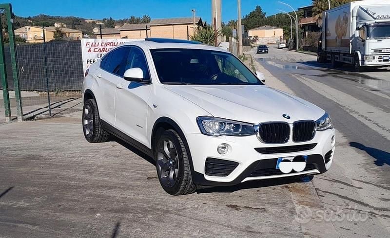 Bianco Usata 2017 BMW X4 SUV | 20.000 € (Buon prezzo) - Immagine 1/4